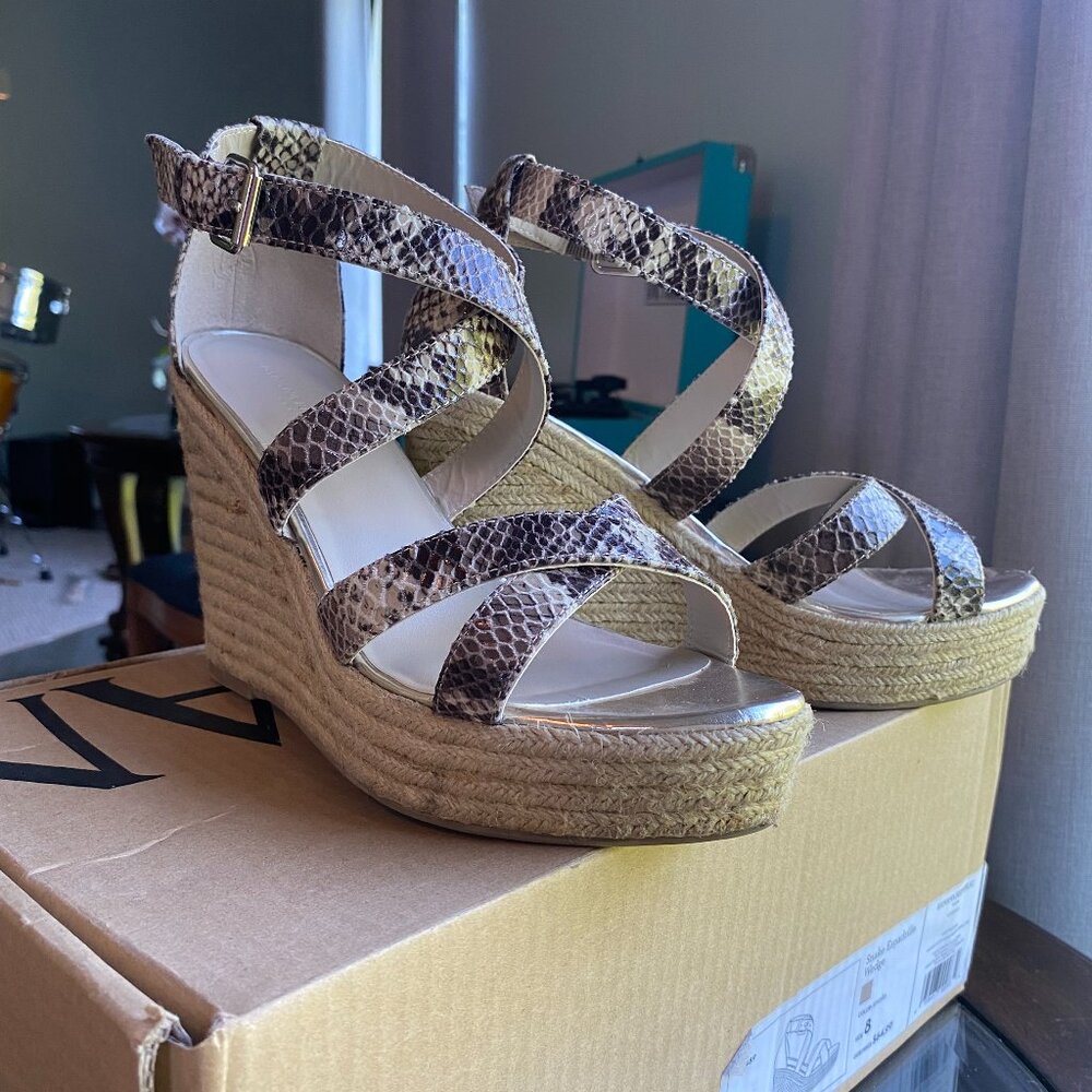 Banana Republic Espadrille Wedge, Size 8, Color Snake.